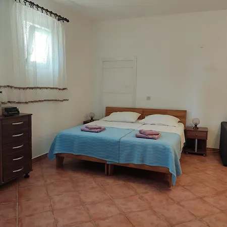Koka, Sandy Apartment