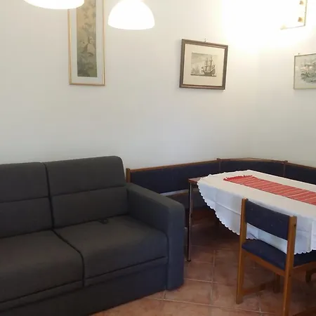 Koka, Sandy Apartment